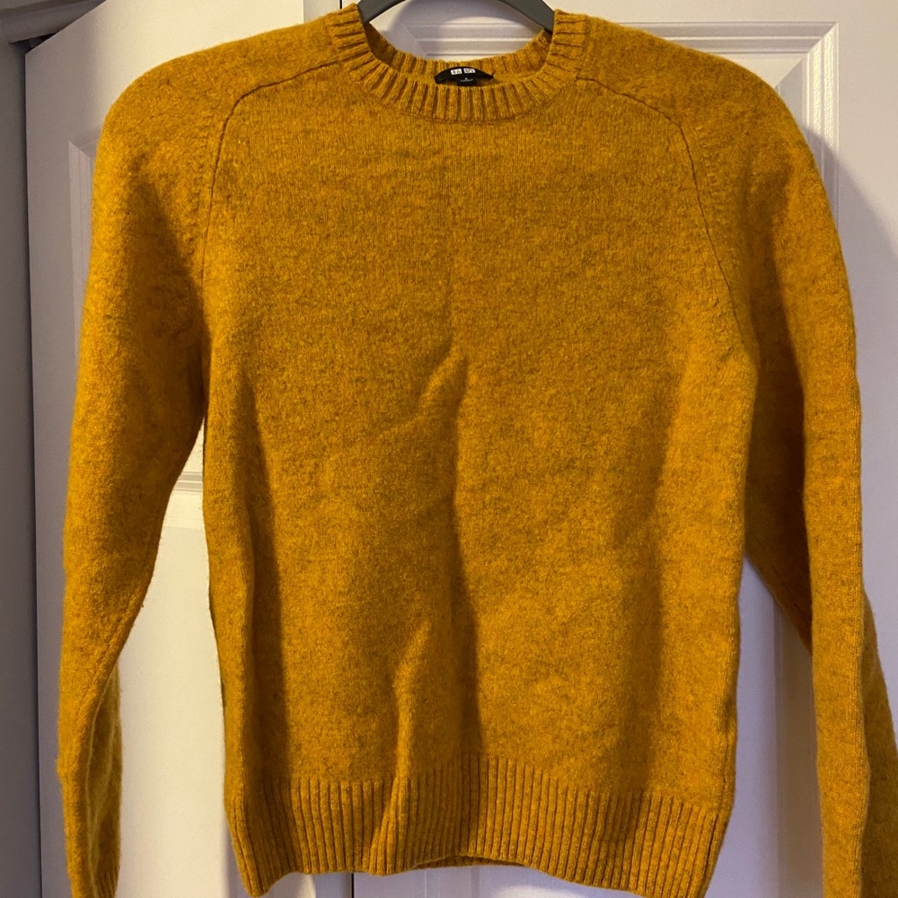 Uniqlo Mustard Yellow Crew Neck Sweater